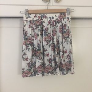 Brandy Melville floral mini skirt